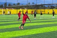 Selebrasi dari pemain SMAN 5 usai mengalahkan SMAN 7 pada babak 16 besar Kapolda Cup II Mini Soccer di Goldstone Arena, Jalan Irigasi, Timika, Senin (18/5/2026). (Foto: Galeri Papua/Endy Langobelen)