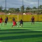 Pertandingan perempat final perebutan tiket semifinal Turnamen Mini Soccer Kapolda Cup II antara SMAN 5 Mimika melawan SMK Harapan di Goldstone Arena, Selasa (19/5/2026). (Foto: Galeri Papua/Ahmad)