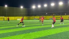Pertandingan perebutan juara 3 Internal Polri Kapolda Cup II antara Panpel vs Polsek Miru di Goldstone Arena, Rabu (20/5/2026). (Foto: Galeri Papua/Ahmad)