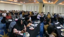 Suasana Workshop tujuh dimensi lansia tangguh bagi tenaga kesehatan dan kader Kabupaten Mimika, di Ballroom Hotel Horison Ultima, Selasa (26/5/2026). (Foto: Galeri Papua/Ahmad)