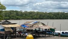 Salah satu kondisi perumahan di area pesisir Kabupaten Mimika, Papua Tengah. (Foto: Istimewa)