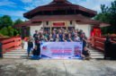 Manajemen dan karyawan PT Inkasakti berfoto usai kegiatan CSR Bakti Lingkungan di Vihara Arya Dharma, Jayapura, Papua, Senin, 15 Juni 2026. GaleriPapua/ dok. PT.Inkasakti