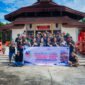 Manajemen dan karyawan PT Inkasakti berfoto usai kegiatan CSR Bakti Lingkungan di Vihara Arya Dharma, Jayapura, Papua, Senin, 15 Juni 2026. GaleriPapua/ dok. PT.Inkasakti