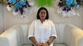 Kepala Bidang Pelayanan Pencatatan Sipil, Dolfina Ritiyauw saat ditemui, Senin (1/6/2026). (Foto: Galeri Papua/Ahmad)
