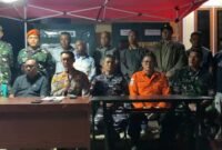 Konferensi Pers Kapolres Biak Numfor bersama tim gabungan dalam menangani Kejadian Pasca ledakan Bom yang diduga berasal dari Jaman Perang Dunia II. (Foto: Istimewa/Humas Polres Biak Numfor)