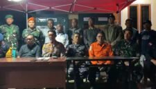 Konferensi Pers Kapolres Biak Numfor bersama tim gabungan dalam menangani Kejadian Pasca ledakan Bom yang diduga berasal dari Jaman Perang Dunia II. (Foto: Istimewa/Humas Polres Biak Numfor)