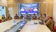 Foto bersama usai konferensi pers di ruang rapat kantor BRIDA Kabupaten Mimika, Selasa (2/6/2026). (Foto: Galeri Papua/Ahmad)