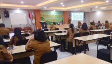 Suasana sosialisasi inovasi daerah tahun 2026 oleh Dinkes Mimika di ruang pertemuan Lantai 3 Hotel Grand Tembaga, Selasa (2/6/2026). (Foto: Galeri Papua/Ahmad)