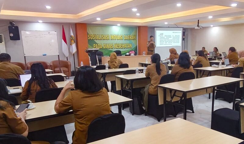 Suasana sosialisasi inovasi daerah tahun 2026 oleh Dinkes Mimika di ruang pertemuan Lantai 3 Hotel Grand Tembaga, Selasa (2/6/2026). (Foto: Galeri Papua/Ahmad)