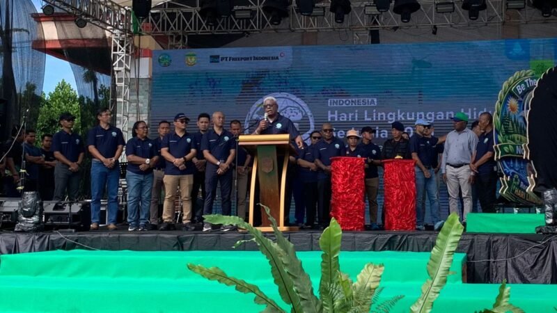 Seremoni pembukaan pameran hari lingkungan hidup di Pelataran Graha Eme Neme Yauware, Jumat (5/6/2026). (Foto: Galeri Papua/Ahmad)