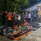 Tim gabungan beserta sejumlah barang bukti dan 17 potongan tubuh yang berada di dalam kantong mayat. (Foto: Istimewa/Humas Polres Biak Numfor)