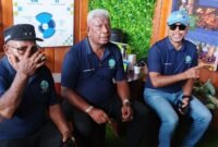 (Dari kanan) Direktur Executive Vice President Sustainable Development PT Freeport Indonesia, Claus wamafma; Bupati Mimika, Johannes Rettob; dan Wakil Bupati, Emanuel Kemong bertemu awak media usai mengunjungi stand yang ada di Expo Lingkungan di Halaman Eme Neme Yauware. (Foto: Galeri Papua/Kevin Kurni)