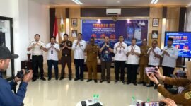 Foto bersama pada pembukaan sosialisasi Identitas Kependudukan Digital (IKD) di Aula Kantor Disdukcapil Kabupaten Mimika, Papua Tengah, Senin (8/6/2026). (Foto: Galeri Papua/Ahmad)