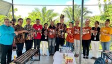 Foto bersama BRIN, BRIDA Mimika, dan Tifa Creative. (Foto: Galeri Papua/Endy Langobelen)