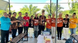 Foto bersama BRIN, BRIDA Mimika, dan Tifa Creative. (Foto: Galeri Papua/Endy Langobelen)