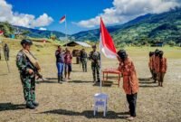 Prosesi kembalinya delapan anggota TPNPB-OPM Kodap XV Ngalum Kupel ke NKRI. (Foto: Istimewa/Koops TNI Habema)