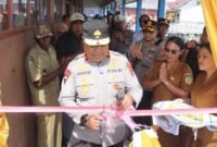 Peresmian MCK sekolah di Pulau Karaka, Distrik Mimika Timur Jauh, Mimika, Papua Tengah, Senin (25/6/2026). (Foto: Istimewa/Polres Mimika)