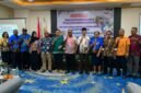Foto bersama pada pembukaan kegiatan sosialisasi di Ballroom Hotel Horison Ultima Timika, Kamis (18/6/2026). (Foto: Galeri Papua/Ahmad)