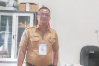 Kepala SMP Negeri 7 Mimika, Yosep Randanan. (Foto: Galeri Papua/Kevin Kurni)
