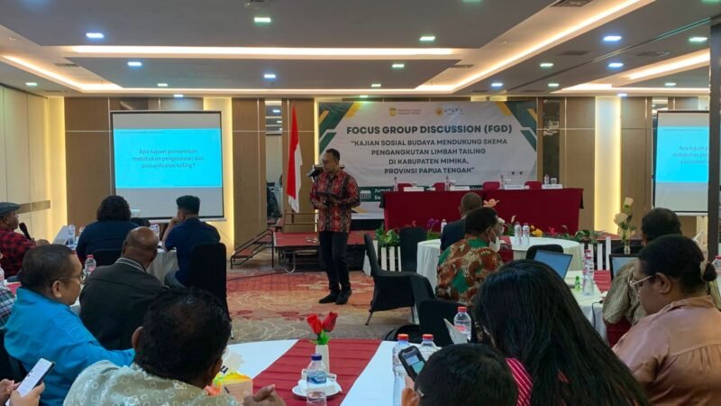 Suasana pelaksanaan FGD yang berlangsung di Ballroom Hotel Horison Diana Timika, Jumat (3/7/2026). (Foto: Galeri Papua/Ahmad)