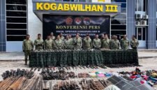 Pelaksanaan konferensi pers di Makogabwilhan III, Timika, Papua Tengah, Senin (6/7/2026). (Foto: Galeri Papua/ Endy Langobelen)