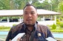 Sekretaris Komisi II DPRK Mimika, Adrian Andhika Thie. (Foto: Galeri Papua/Rachmat Julaini)