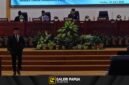 Ketua Fraksi Gerakan Bersatu, Herman Gafur, hadir dalam Rapat Paripurna IV Masa Sidang II DPRD Mimika, Kamis (30/7/2026). (Foto: Galeri Papua/Rachmat Julaini)
