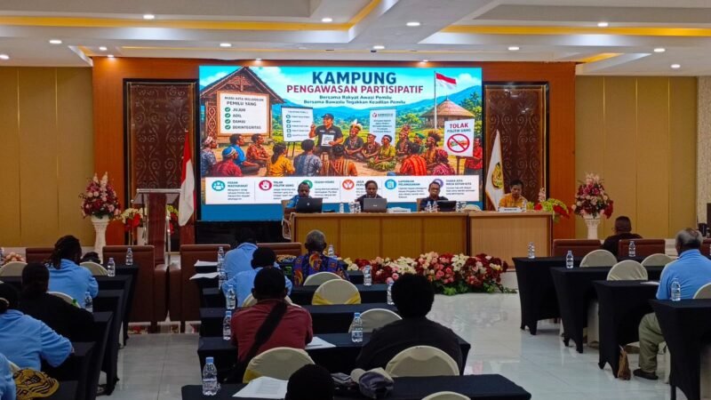 Anggota Bawaslu Mimika, Diana Dayme menegaskan masyarakat di Distrik Kwamki Narama harus mengawasi jalannya Pemilu disamping menggunakan hak pilih. Pesan itu disampaikan dalam Forum Diskusi Politik 