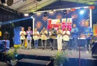 Foto bersama peserta dan panitia usai penutupan Timika Inside Festival of Art (TIFA) ke-VI di Timika, Sabtu, 4 Juli 2026. Festival tiga hari ini mengangkat tema 
