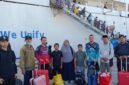 Kafilah Kabupaten Waropen tiba di Pelabuhan Jayapura menggunakan KM Dobonsolo, Minggu, 12 Juli 2026. Rombongan ini menjadi salah satu kafilah peserta MTQ XXXI Tingkat Provinsi Papua yang dijadwalkan berlangsung 13–18 Juli 2026 di Kabupaten Jayapura. Dok. Humas Kemenag Papua
