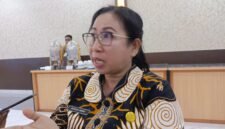 Kepala Bagian Kesejahteraan Rakyat Setda Mimika, Natalia Nimpa. (Foto: Galeri Papua/Rachmat Julaini)