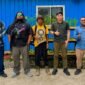 Foto bersama kuasa hukum dari Law Office Tong Pu Ruang Aman bersama klien serta pihak PT Jasti Pravita. (Foto: Istimewa/Dok. Tong Pu Ruang Aman)