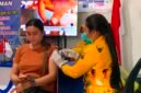 Proses pelaksanaan vaksinasi HPV dalam rangka mencegah kanker serviks yang digelar Loka POM Mimika di kantornya, Timika, Papua Tengah, Kamis (6/8/2026). (Foto: Galeri Papua/Ahmad)