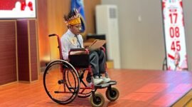Penampilan salah satu peserta lomba puisi tingkat SDLB, SMPLB, dan SMALB se-Provinsi Papua Tengah yang dilaksanakan di Aula Dinas Pendidikan dan Kebudayaan, Rabu (12/08/26). (Foto: Dok. Humas Dinas Pendidikan dan Kebudayaan Provinsi Papua Tengah)