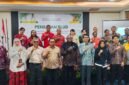 Foto bersama pada pembukaan kegiatan penilaian puskesmas yang diselenggarakan Dinas Kesehatan Kabupaten Mimika di Ballroom Hotel Horison Ultima Timika, Jumat (14/8/2026). (Foto: Istimewa)
