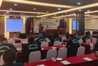 Suasana kegiatan Sosialisasi Sekolah yang Berwawasan Lingkungan di Kabupaten Mimika, yang digelar DLH di Ballroom Hotel Horizon Diana Mimika, Jumat (21/8/2026). (Foto: Galeri Papua/Kevin Kurni)