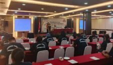 Suasana kegiatan Sosialisasi Sekolah yang Berwawasan Lingkungan di Kabupaten Mimika, yang digelar DLH di Ballroom Hotel Horizon Diana Mimika, Jumat (21/8/2026). (Foto: Galeri Papua/Kevin Kurni)