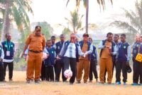 Kepala Dinas Pendidikan dan Kebudayaan Provinsi Papua Tengah membuka kick off GSI Tingkat SMP Papua Tengah secara simbolis, Senin (24/8/2026). (Foto: Dok. Humas Provinsi Papua Tengah)
