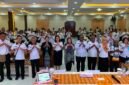 Foto kegiatan pembukaan sosialisasi yang digelar DPMPTSP Kabupaten Mimika di Multipurpose Room Grand Tembaga Hotel, Rabu (26/8/2026). (Foto: Ahmad)