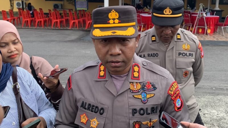 Kapolres Mimika AKBP Alredo Agustinus Rumbiak saat ditemui wartawan di Mapolres Mimika, Senin, 24 Agustus 2026. Ia mengakui penyelidikan kasus penculikan sembilan anak di Distrik Jila belum menghasilkan titik terang soal keberadaan korban maupun identitas pelaku. Galeripapua/ Ahmad.
