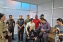 Tim Tangkap Buronan (Tabur) Kejaksaan Tinggi Sulawesi Utara bersama Tim Intelijen Kejaksaan Negeri Mimika mengamankan mantan Bupati Minahasa Utara Vonnie Anneke Panambunan di Rumah Sakit Kasih Herlina, Timika, Papua Tengah, Ahad, 30 Agustus 2026. dok. Istimewa. 