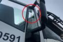 Salah satu bagian kaca jendela bus PT Freeport Indonesia yang pecah akibat terkena tembakan di Mile 60, Mimika, Papua Tengah, Rabu (2/9/2026). (Foto: Istimewa)