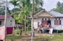 Beberapa warga mulai kembali menempati kediamannya di Kapiraya, pada 21 Agustus 2026. (Foto: Istimewa/Alpius Minama)