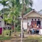 Beberapa warga mulai kembali menempati kediamannya di Kapiraya, pada 21 Agustus 2026. (Foto: Istimewa/Alpius Minama)