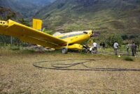 Pesawat Aman Air dengan nomor registrasi PK-WNU tergelincir saat melakukan pendaratan di Bandara Mulia, Kabupaten Puncak Jaya, Papua Tengah, Selasa (15/9/2026). (Foto: Istimewa)