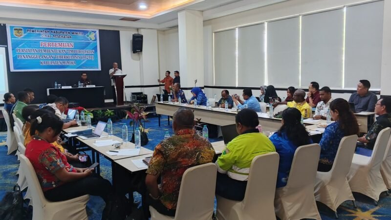 Suasana Kegiatan Persiapan Pembentukan Tim Percepatan Penanggulangan Tuberkulosis (TP2TB) yang berlangsung di Ballroom Hotel Horizon Ultima, Mimika, Kamis (17/9/2026). ( Foto: Galeri Papua/Kevin Kurni)