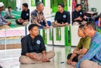 Ketua PW PMI Papua Tengah, Rahadian Rizky Putra, berkunjung ke sejumlah masjid di Mimika. (Foto: PW PMI Papua Tengah)