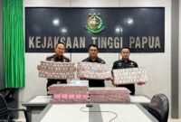 Puncak penuntasan eksekusi diumumkan dalam konferensi pers yang digelar di Kejaksaan Tinggi Papua, Jayapura, pada Selasa (22/9/2026). (Foto: Istimewa)