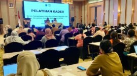 Suasana kegiatan pelatihan pemanfaatan Buku Kesehatan Ibu dan Anak (KIA), deteksi Penyakit yang Dapat Dicegah dengan Imunisasi (PD3I), serta Manajemen Terpadu Balita Sakit (MTBS) di Hotel Swiss-Belhotel Timika, Selasa (29/9/2026). (Foto: Dinas Kesehatan Kabupaten Mimika)