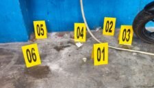 Nomor identifikasi yang dipasang tim Laboratorium Forensik (Labfor) Polda Papua pada lokasi ditemukannya botol yang dilempar ke Kantor Komnas HAM Papua, Jayapura, Rabu, 9 September 2026. dok. Komnas HAM Papua.